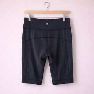 Lululemon 12” inseam Biker Yoga Shorts Medium Rise Sz 4